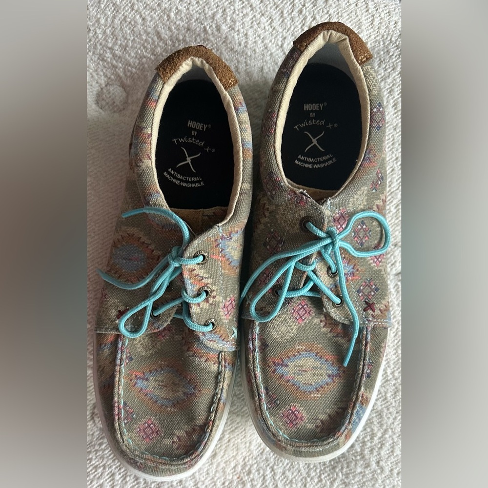 Twisted X Aztec Print Shoes with Blue Laces